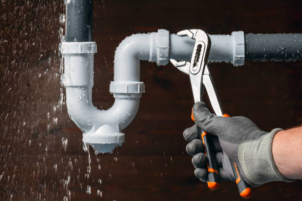 Professional Emergency Plumber technician working in Hometown, PA